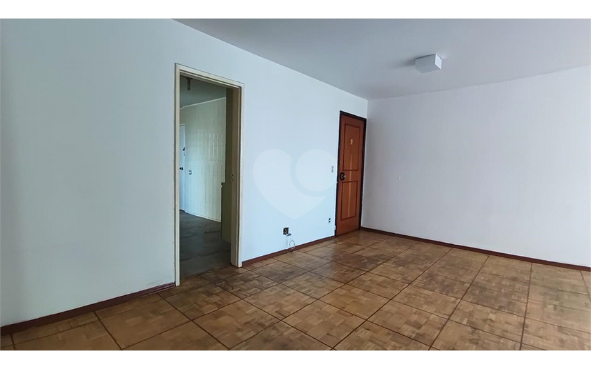 Foto REO1112545