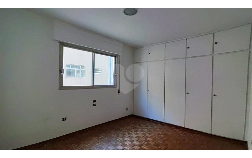 Foto REO1112545