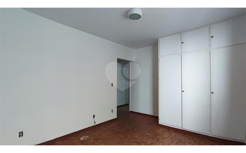 Foto REO1112545