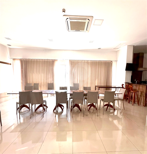 Foto REO1112547