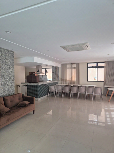 Foto REO1112555