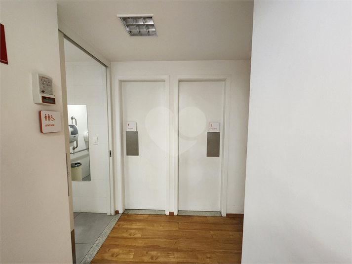 Foto REO1112556
