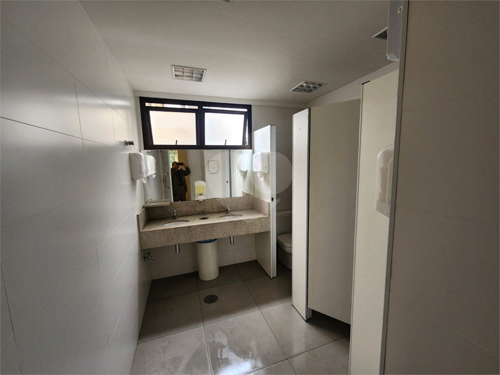 Foto REO1112556