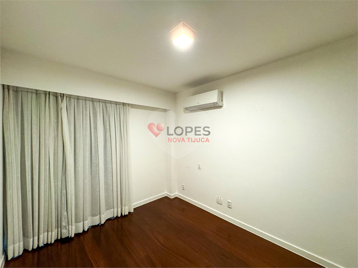 Foto REO1112568