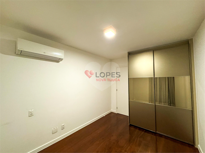 Foto REO1112568