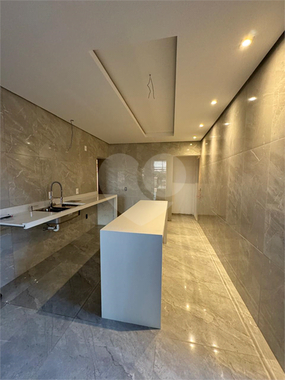 Foto REO1112569