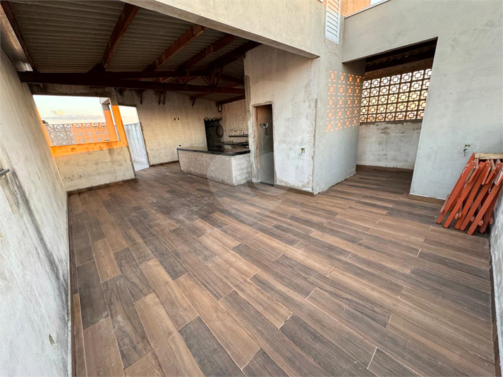Foto REO1112569