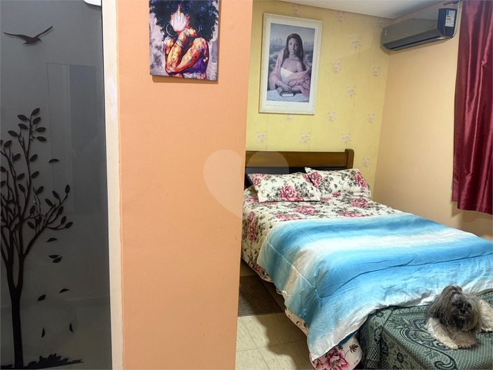 Foto REO1112570