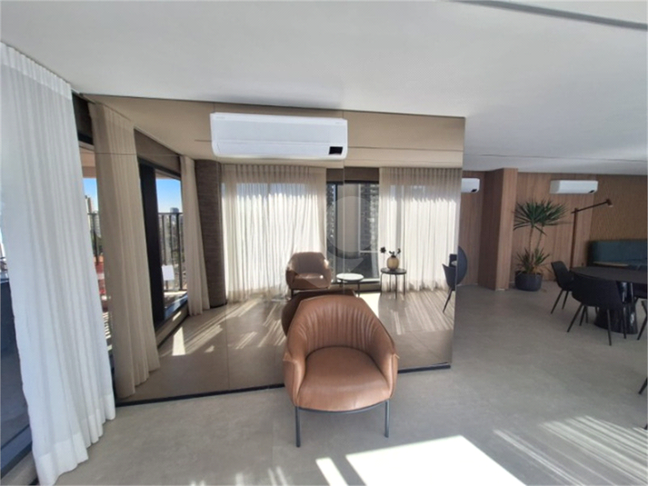Foto REO1112577
