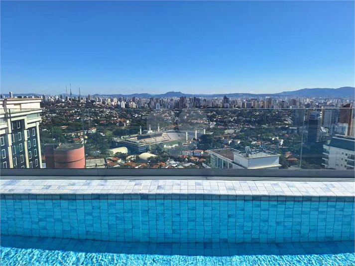 Foto REO1112577
