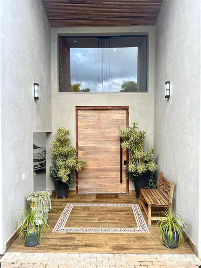 Foto REO1112588