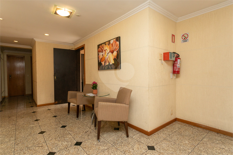 Foto REO1112589