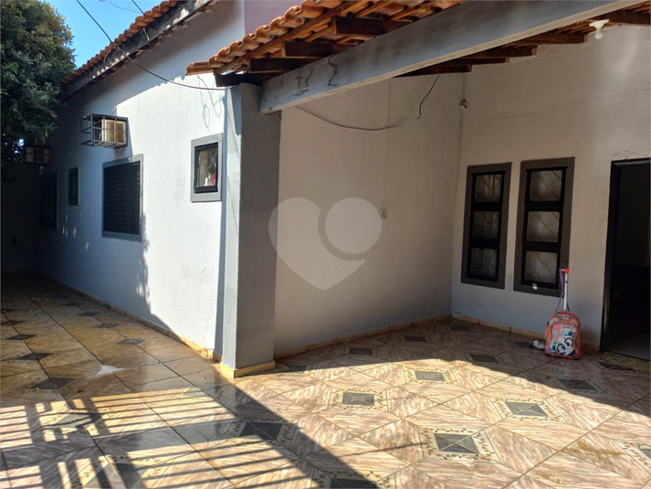 Foto REO1112595