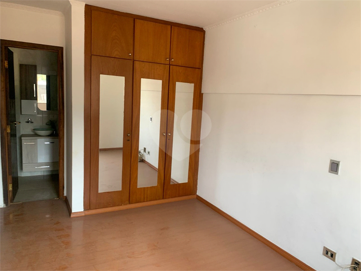 Foto REO1112601