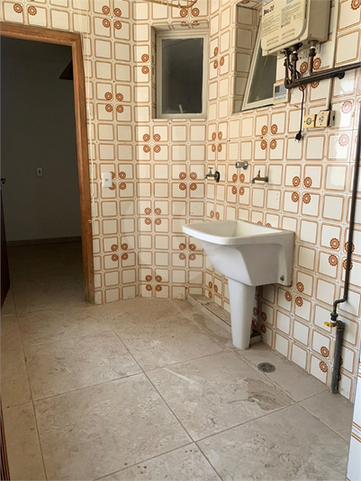 Foto REO1112601