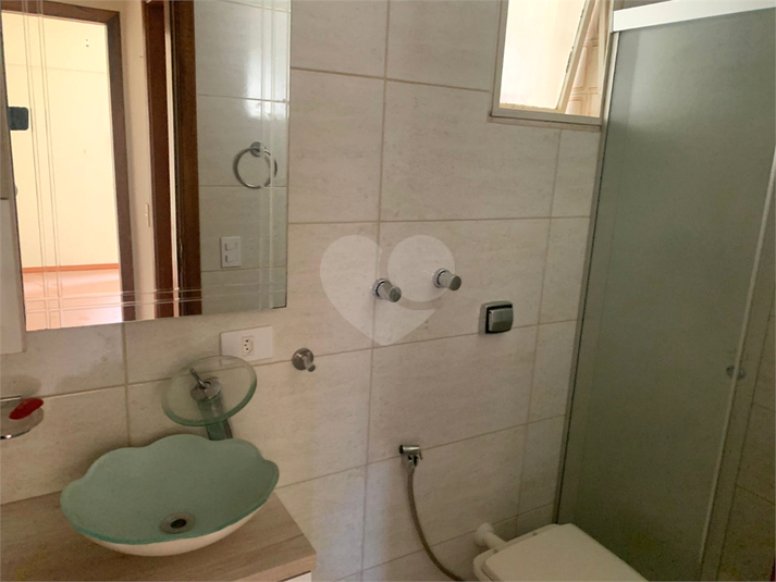 Foto REO1112601