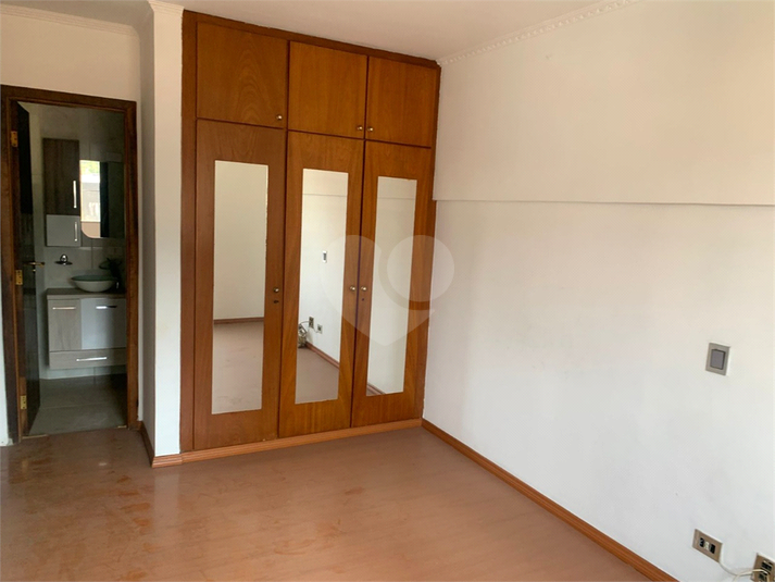 Foto REO1112601