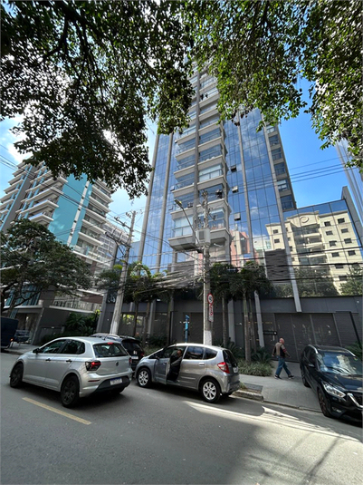 Foto REO1112608