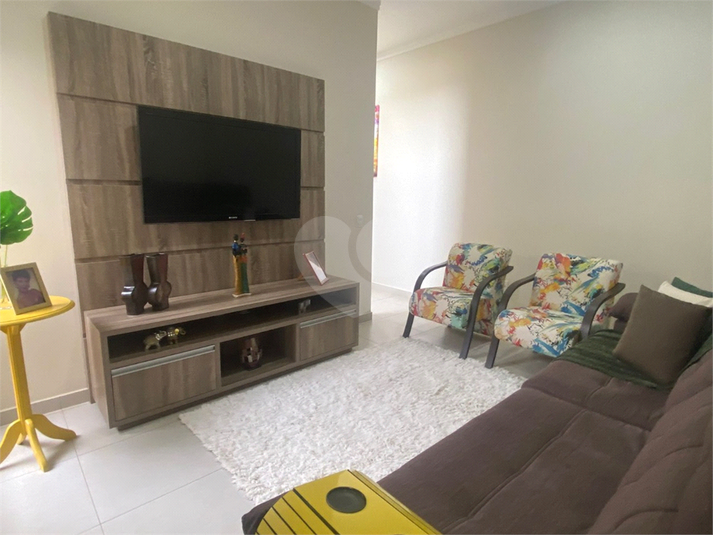 Foto REO1112627