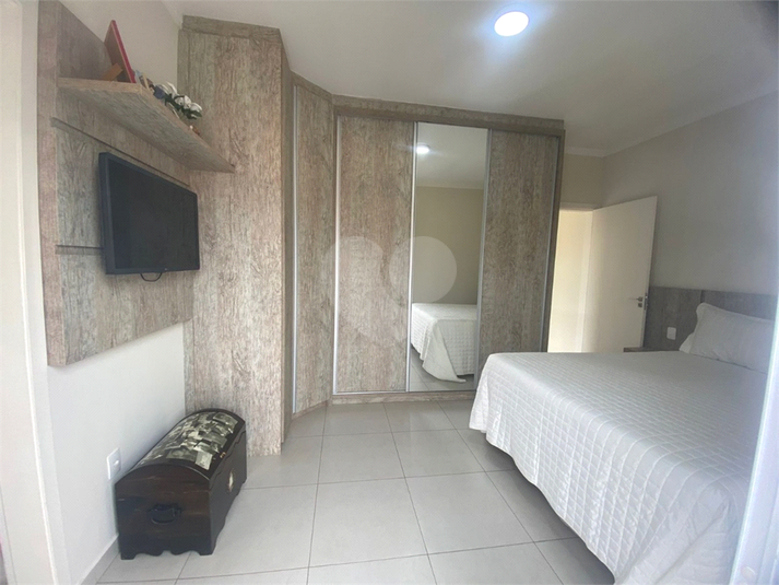 Foto REO1112627
