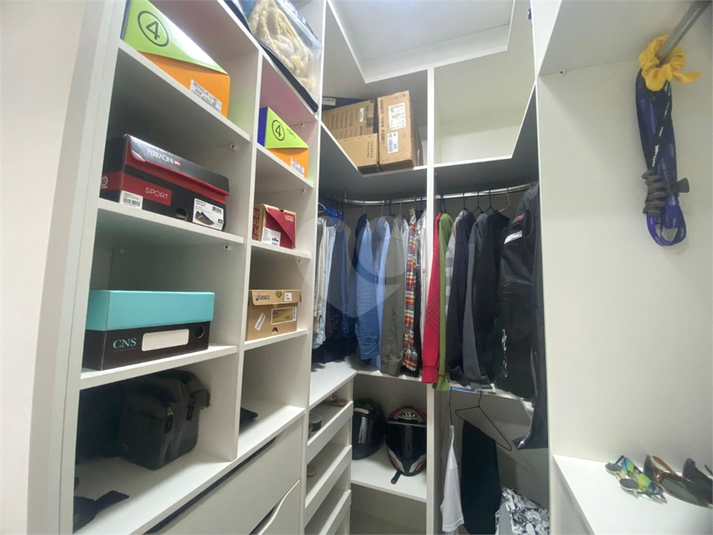 Foto REO1112627