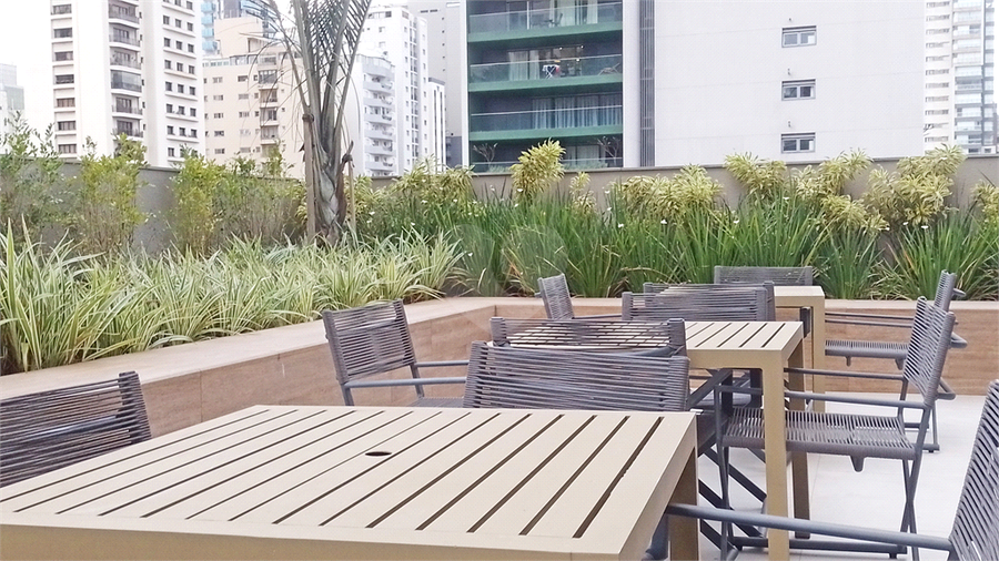 Foto REO1112636
