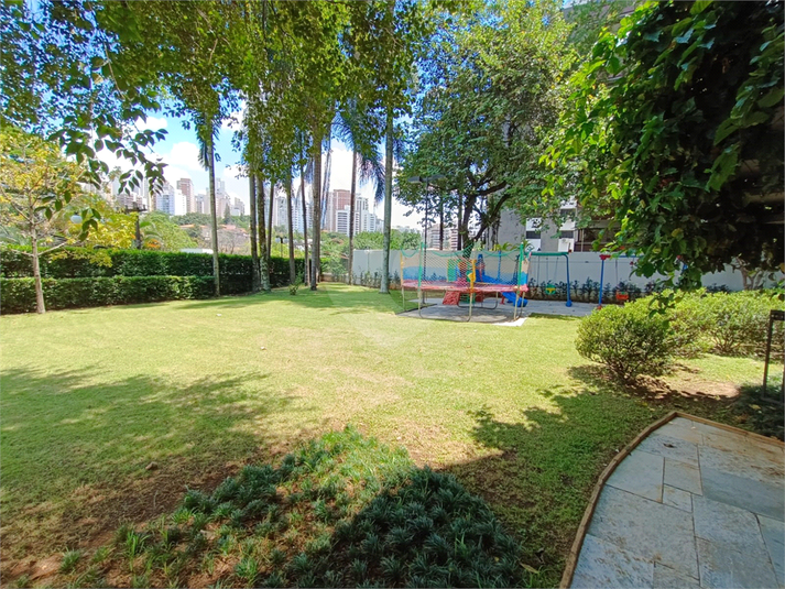 Foto REO1112639