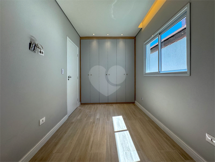 Foto REO1112651