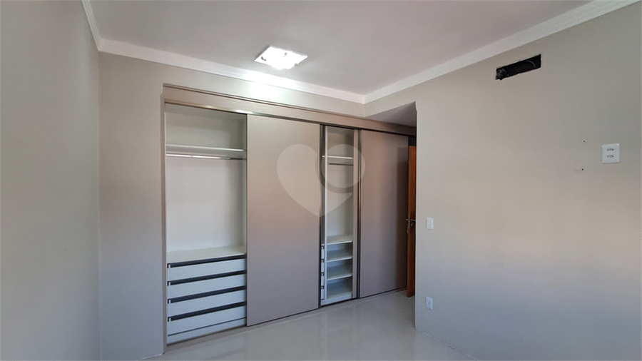 Foto REO1112652
