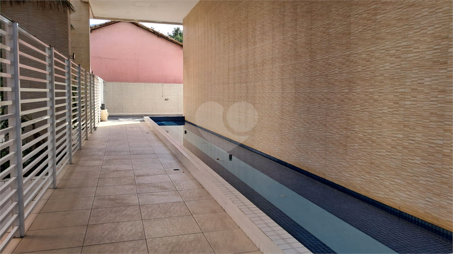 Foto REO1112652