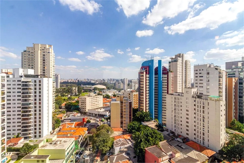 Foto REO1112665