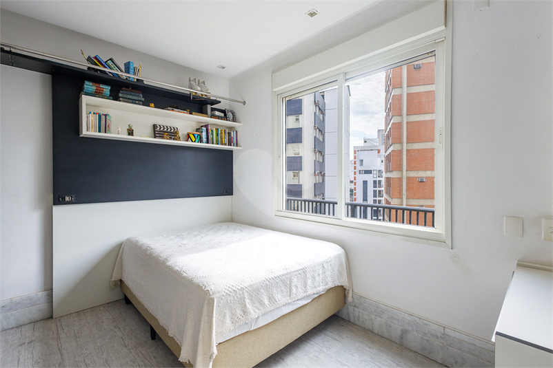 Foto REO1112665