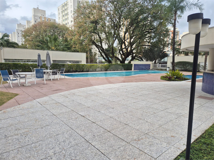 Foto REO1112680