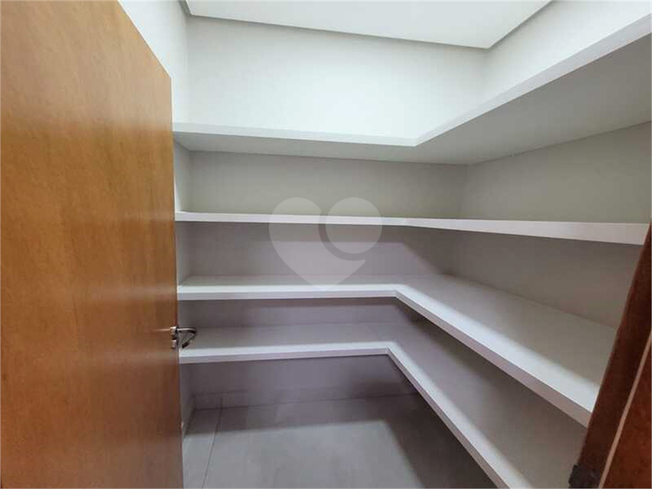 Foto REO1112698