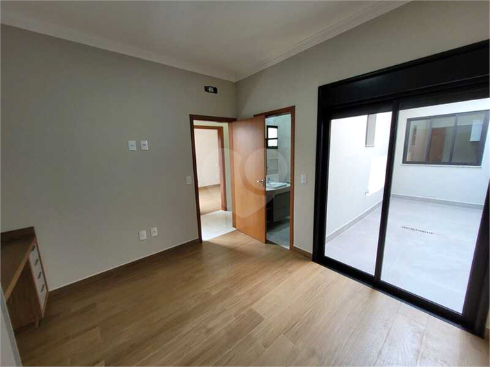 Foto REO1112698