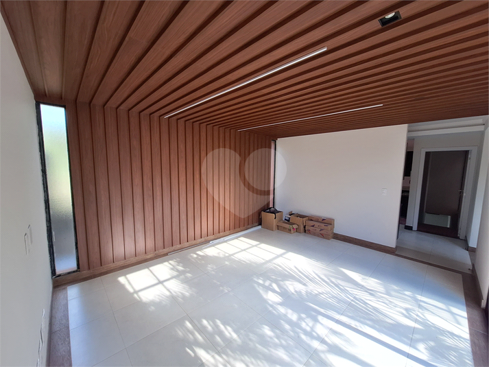 Foto REO1112737