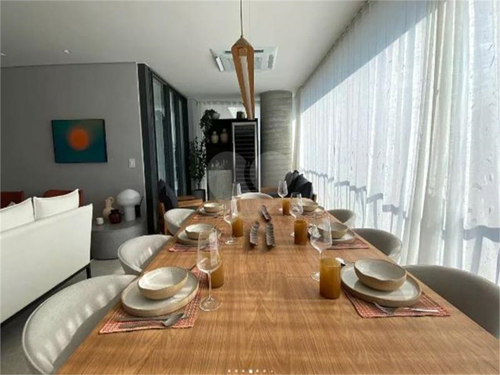 Foto REO1112768