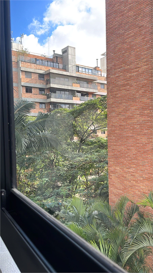 Foto REO1112781
