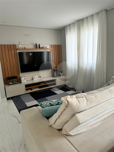 Foto REO1112791