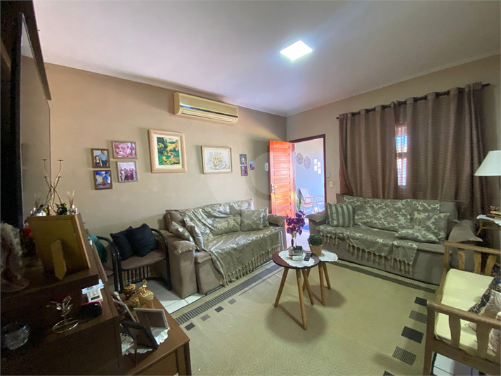 Foto REO1112883