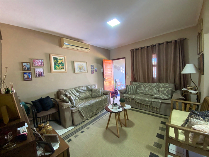 Foto REO1112883