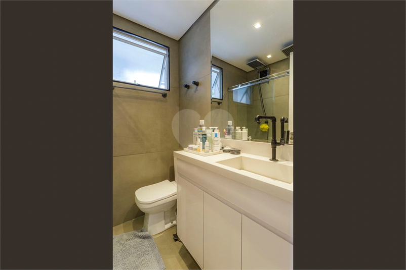 Foto REO1112887