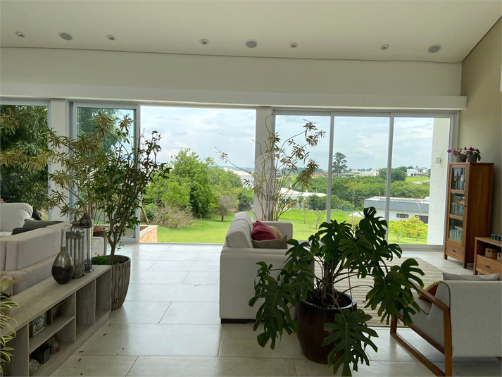 Foto REO1112898