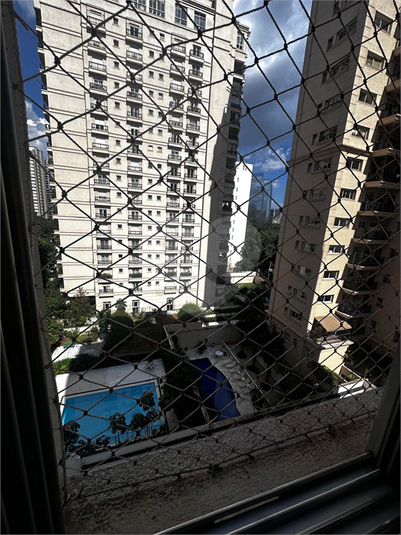 Foto REO1112940