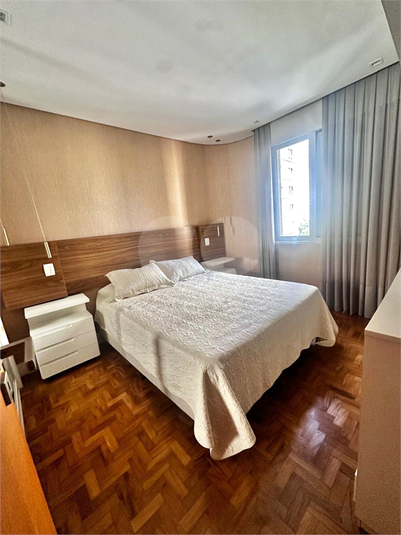 Foto REO1112940