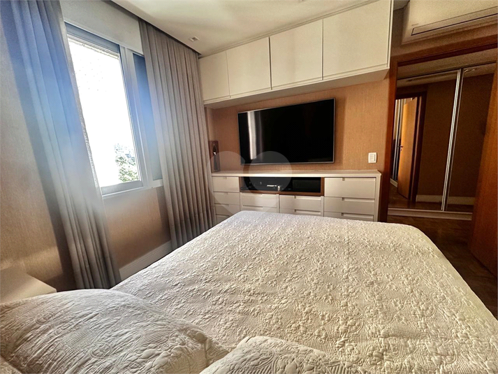 Foto REO1112940