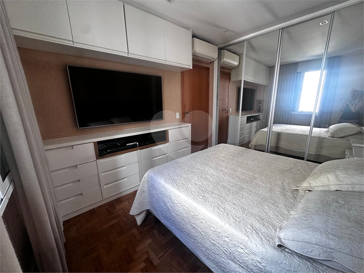 Foto REO1112940