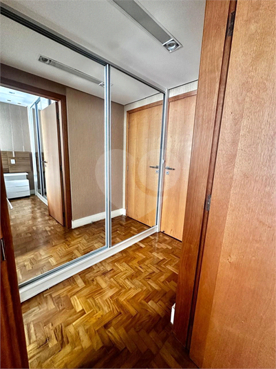 Foto REO1112940