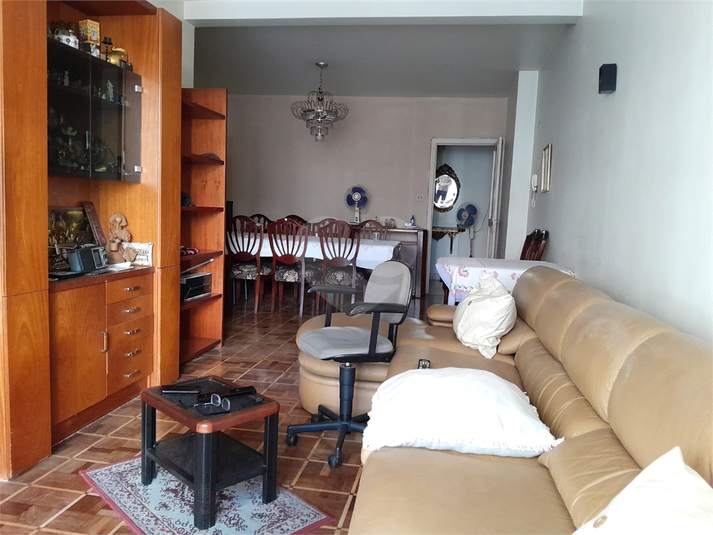 Foto REO1112957