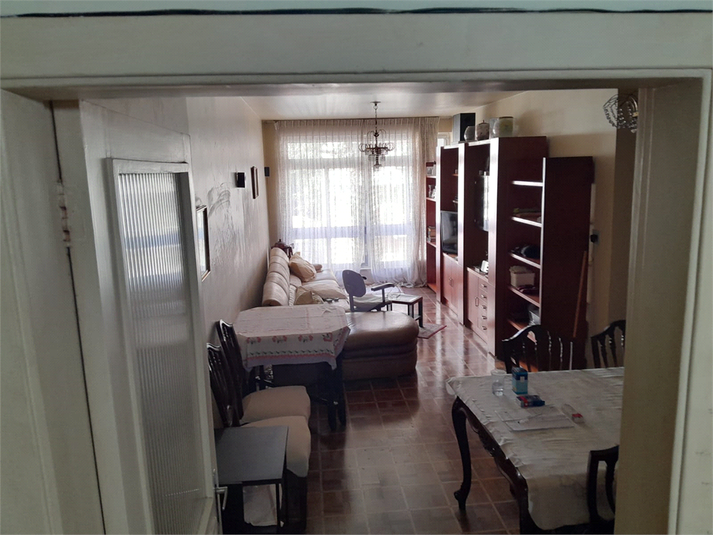 Foto REO1112957